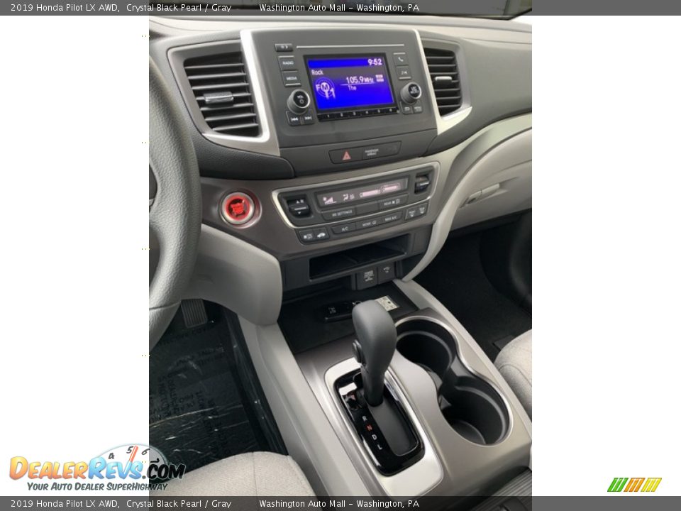 2019 Honda Pilot LX AWD Crystal Black Pearl / Gray Photo #34
