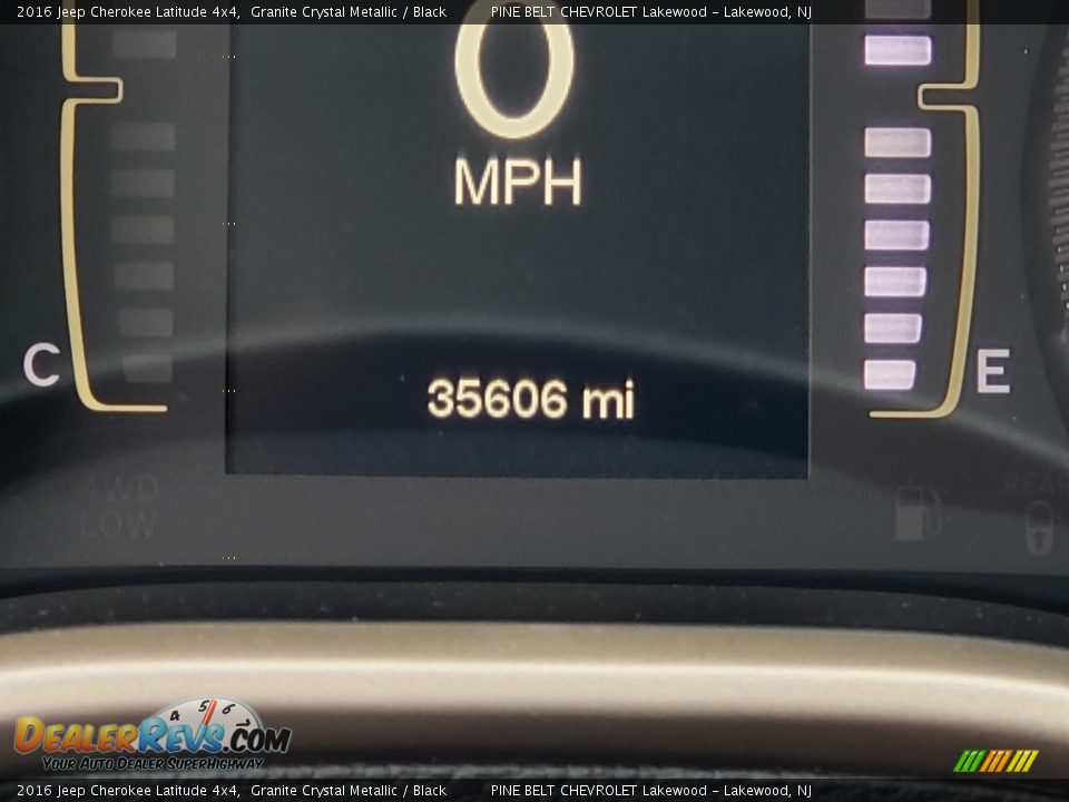2016 Jeep Cherokee Latitude 4x4 Granite Crystal Metallic / Black Photo #19