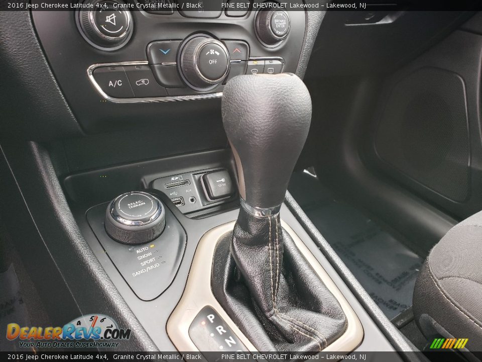 2016 Jeep Cherokee Latitude 4x4 Granite Crystal Metallic / Black Photo #24