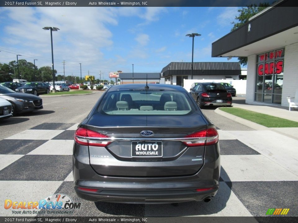 2017 Ford Fusion SE Magnetic / Ebony Photo #4
