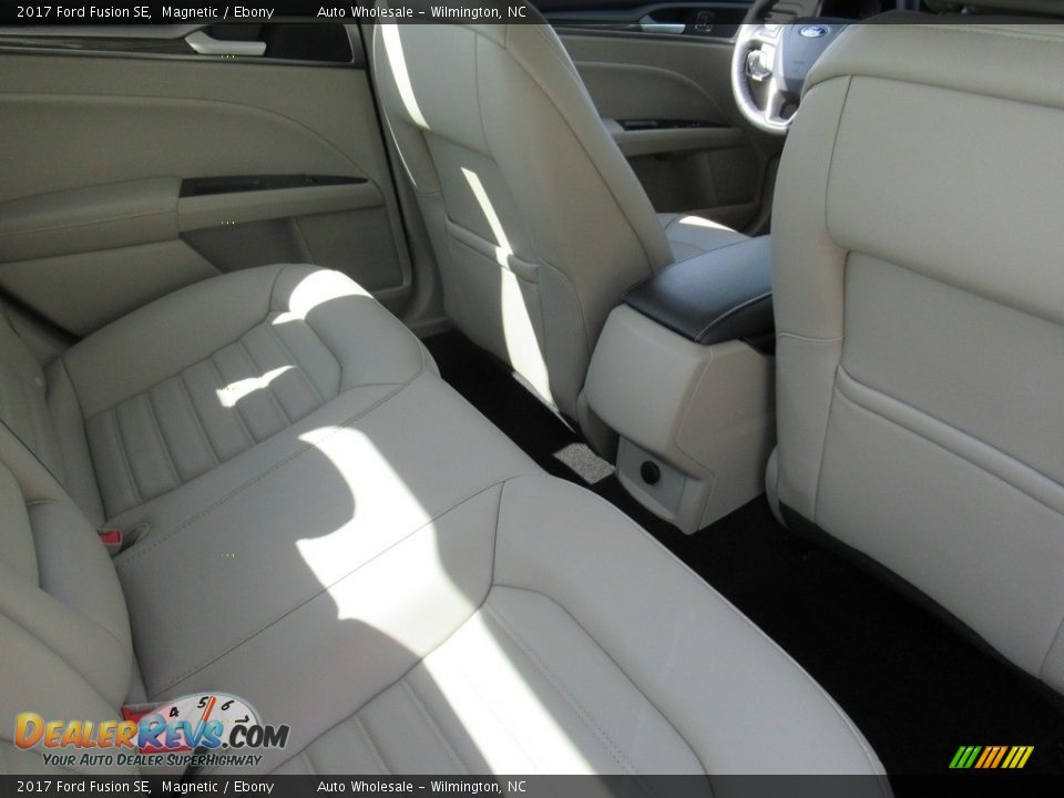 2017 Ford Fusion SE Magnetic / Ebony Photo #14