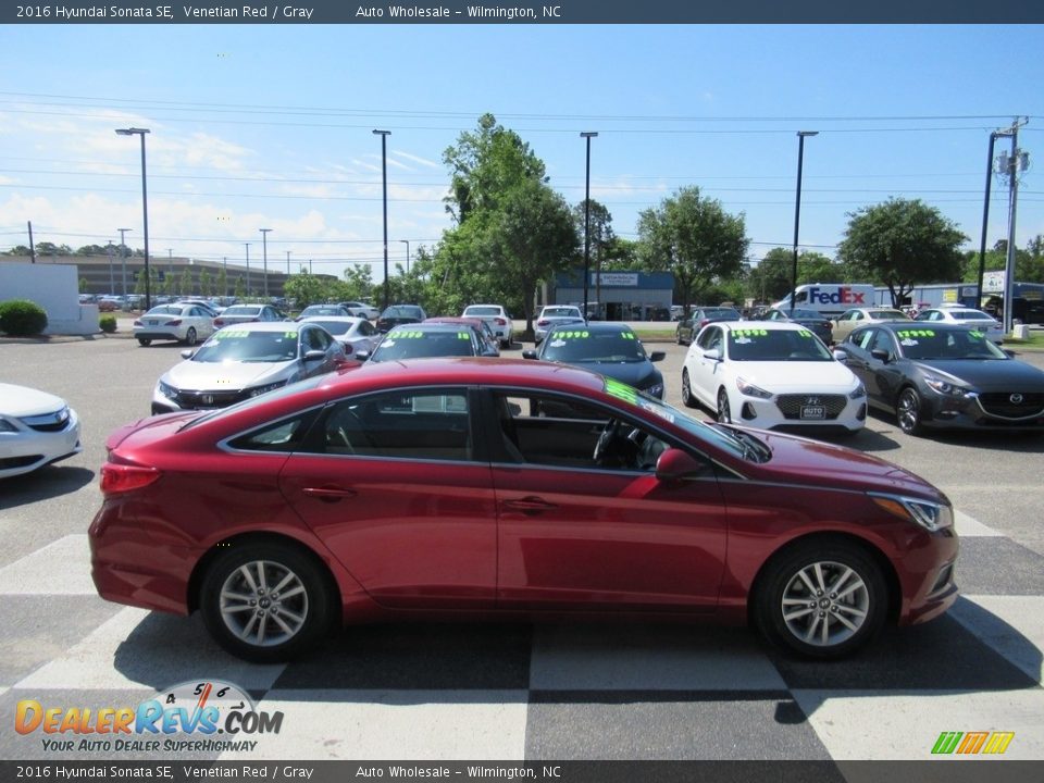 2016 Hyundai Sonata SE Venetian Red / Gray Photo #3