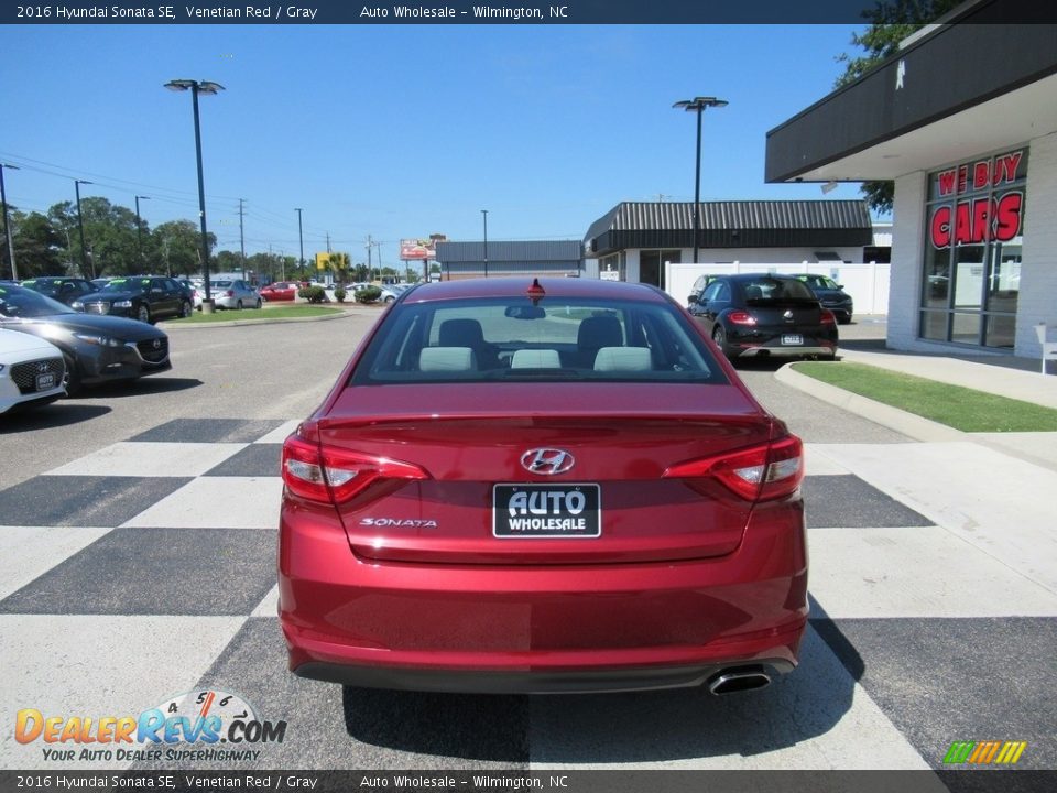 2016 Hyundai Sonata SE Venetian Red / Gray Photo #4