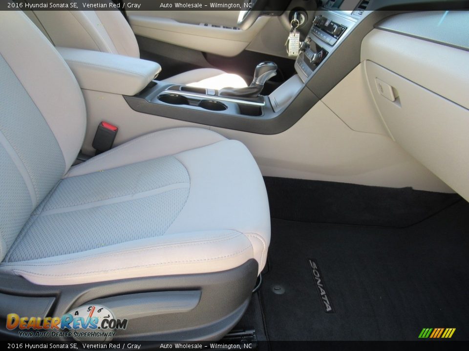 2016 Hyundai Sonata SE Venetian Red / Gray Photo #12