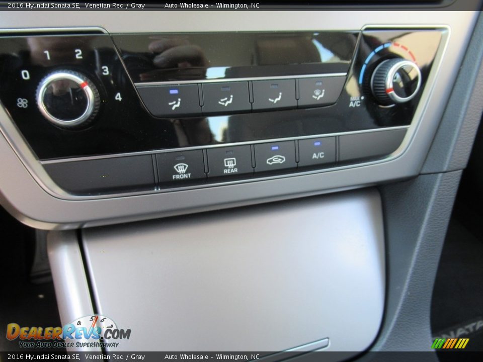 2016 Hyundai Sonata SE Venetian Red / Gray Photo #17