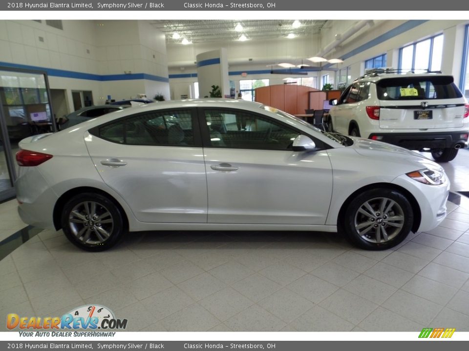 2018 Hyundai Elantra Limited Symphony Silver / Black Photo #4