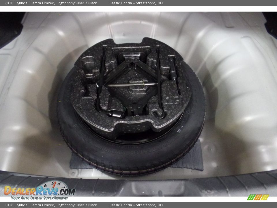 2018 Hyundai Elantra Limited Symphony Silver / Black Photo #21