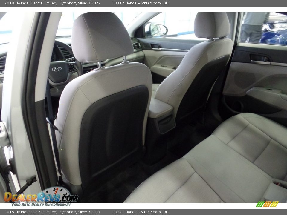 2018 Hyundai Elantra Limited Symphony Silver / Black Photo #23