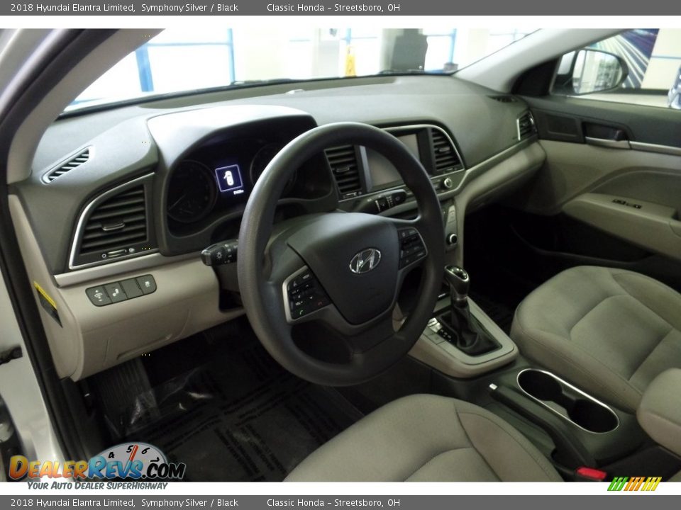 2018 Hyundai Elantra Limited Symphony Silver / Black Photo #26