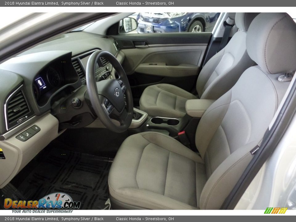 2018 Hyundai Elantra Limited Symphony Silver / Black Photo #27