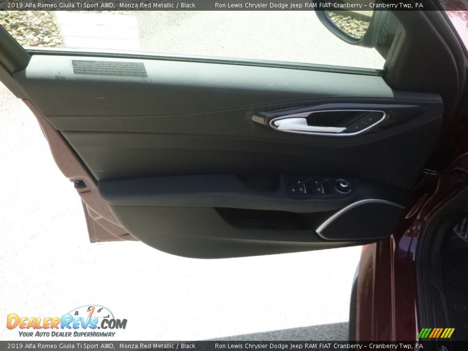 2019 Alfa Romeo Giulia Ti Sport AWD Monza Red Metallic / Black Photo #19