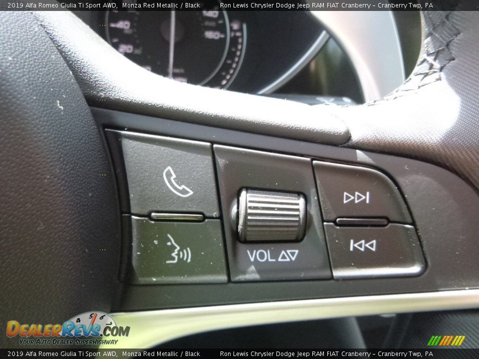 2019 Alfa Romeo Giulia Ti Sport AWD Steering Wheel Photo #24