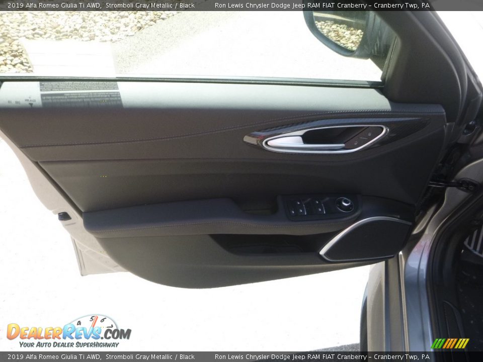 2019 Alfa Romeo Giulia Ti AWD Stromboli Gray Metallic / Black Photo #17