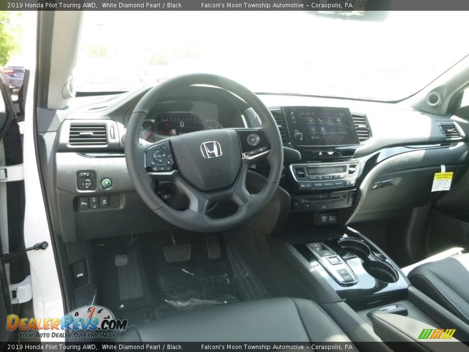 2019 Honda Pilot Touring AWD White Diamond Pearl / Black Photo #10