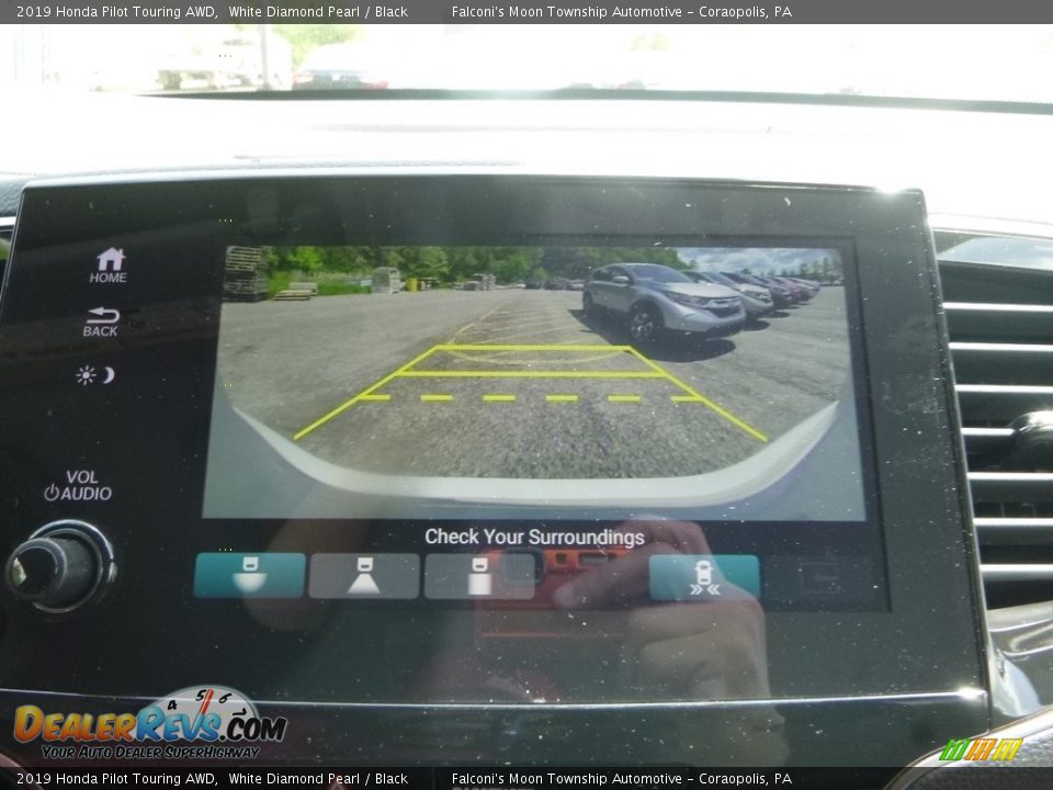 2019 Honda Pilot Touring AWD White Diamond Pearl / Black Photo #15