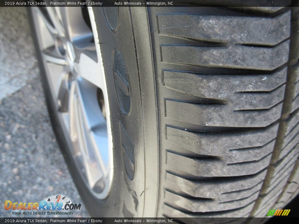 2019 Acura TLX Sedan Platinum White Pearl / Ebony Photo #8