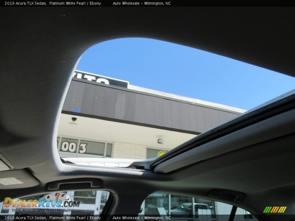 2019 Acura TLX Sedan Platinum White Pearl / Ebony Photo #15