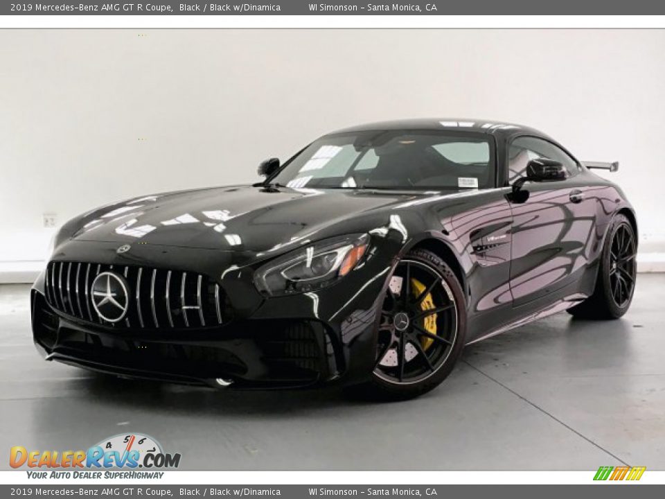Front 3/4 View of 2019 Mercedes-Benz AMG GT R Coupe Photo #12