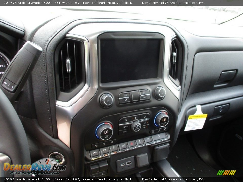 2019 Chevrolet Silverado 1500 LTZ Crew Cab 4WD Iridescent Pearl Tricoat / Jet Black Photo #18