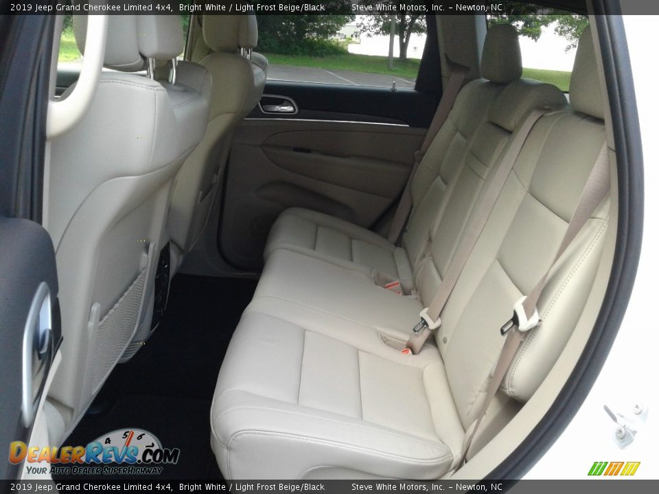 2019 Jeep Grand Cherokee Limited 4x4 Bright White / Light Frost Beige/Black Photo #10