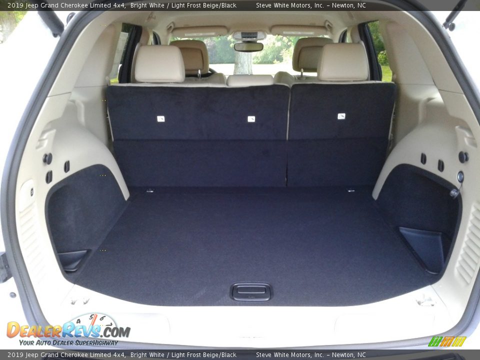 2019 Jeep Grand Cherokee Limited 4x4 Bright White / Light Frost Beige/Black Photo #12