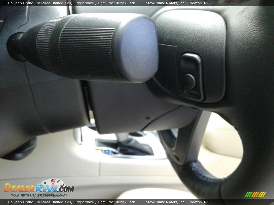 2019 Jeep Grand Cherokee Limited 4x4 Bright White / Light Frost Beige/Black Photo #16