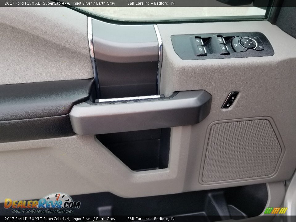 2017 Ford F150 XLT SuperCab 4x4 Ingot Silver / Earth Gray Photo #17