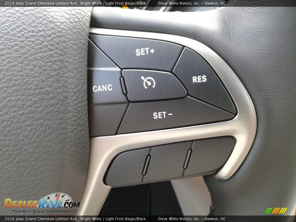 2019 Jeep Grand Cherokee Limited 4x4 Bright White / Light Frost Beige/Black Photo #18