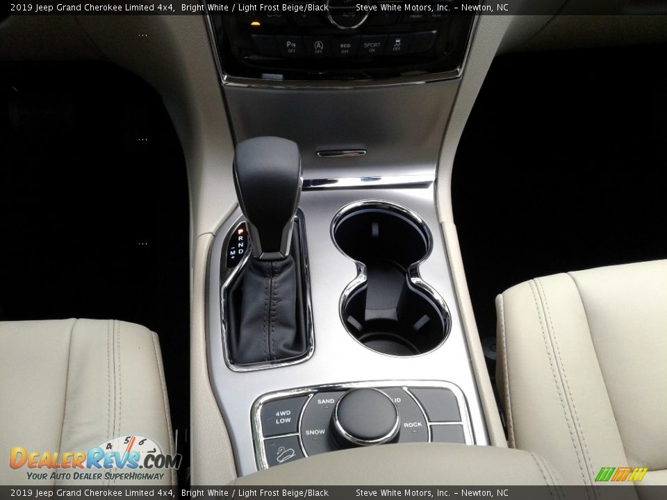 2019 Jeep Grand Cherokee Limited 4x4 Bright White / Light Frost Beige/Black Photo #30