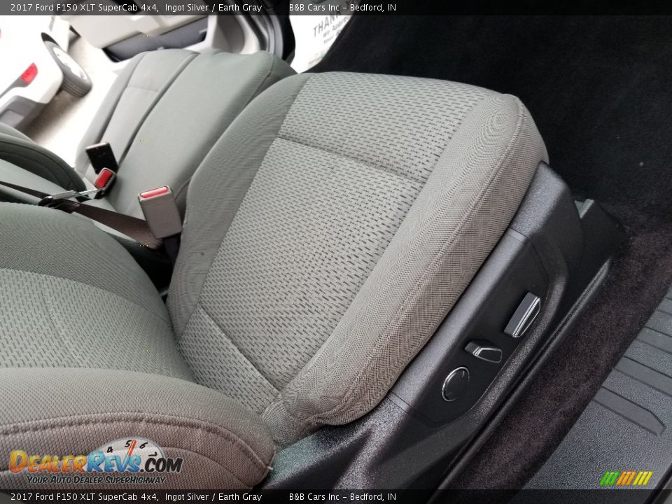 2017 Ford F150 XLT SuperCab 4x4 Ingot Silver / Earth Gray Photo #29