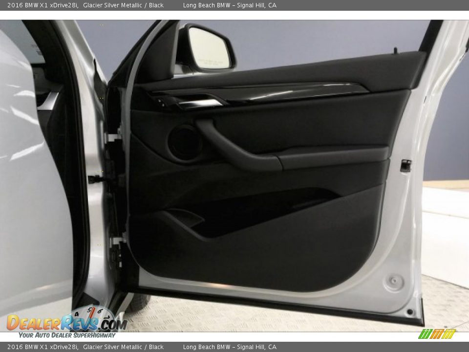 2016 BMW X1 xDrive28i Glacier Silver Metallic / Black Photo #26