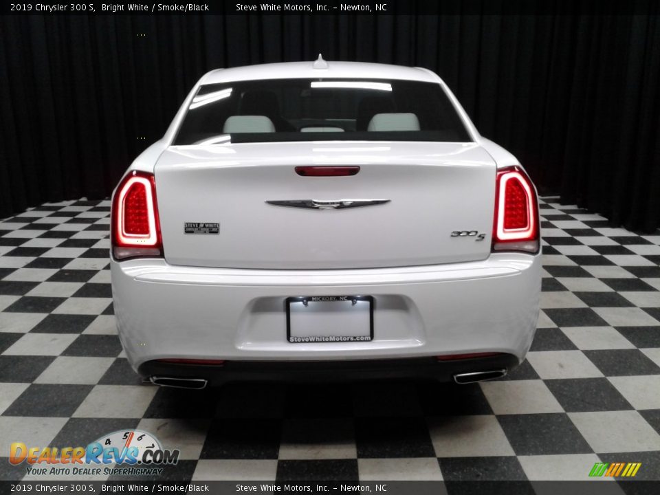 2019 Chrysler 300 S Bright White / Smoke/Black Photo #7
