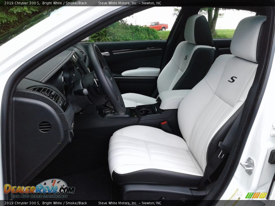 2019 Chrysler 300 S Bright White / Smoke/Black Photo #10