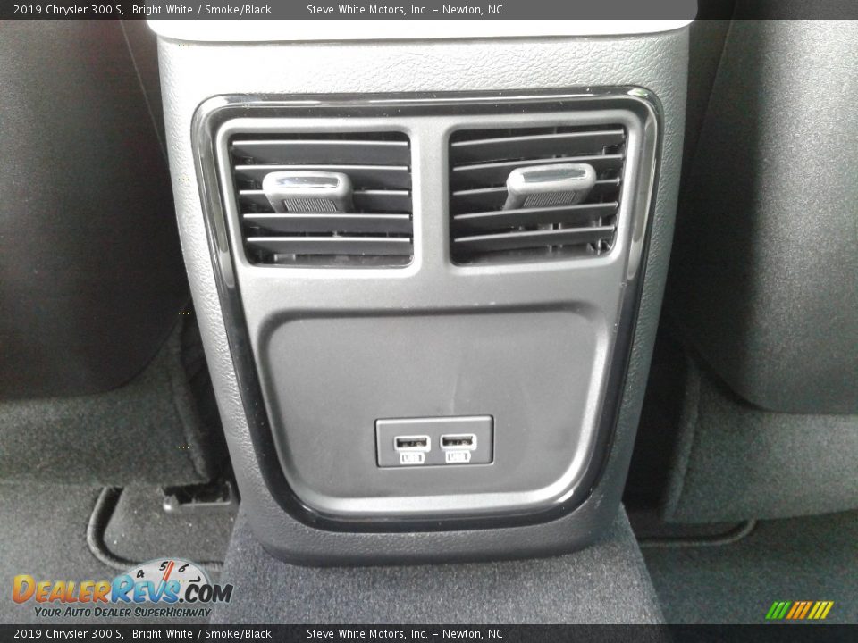 2019 Chrysler 300 S Bright White / Smoke/Black Photo #13