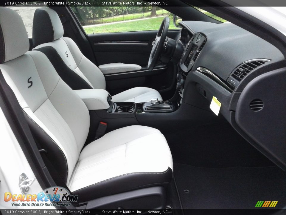 2019 Chrysler 300 S Bright White / Smoke/Black Photo #15