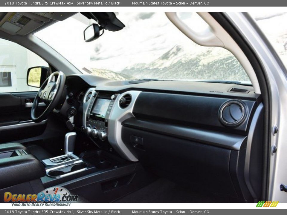 2018 Toyota Tundra SR5 CrewMax 4x4 Silver Sky Metallic / Black Photo #16