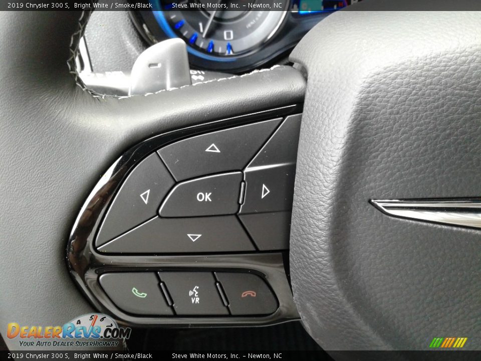 2019 Chrysler 300 S Bright White / Smoke/Black Photo #17