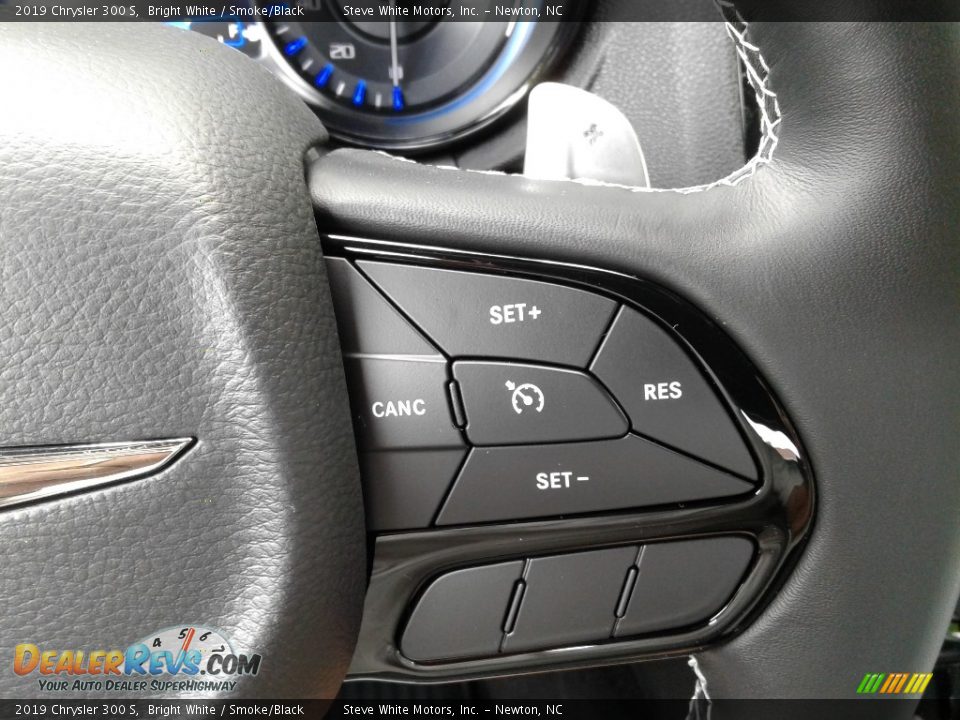 2019 Chrysler 300 S Bright White / Smoke/Black Photo #18