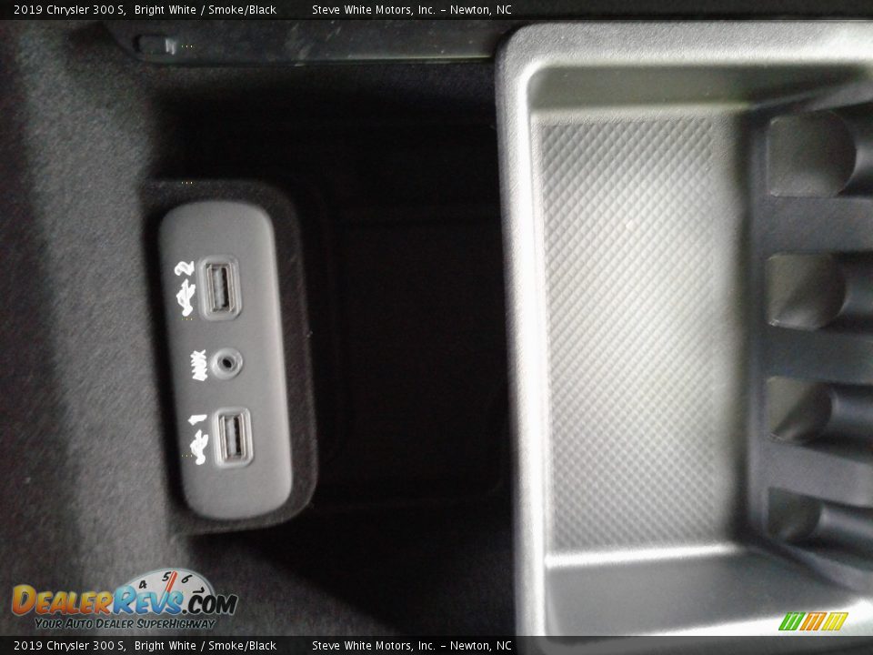 2019 Chrysler 300 S Bright White / Smoke/Black Photo #28