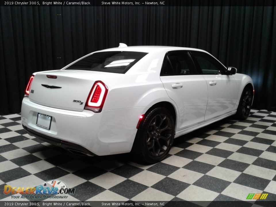 2019 Chrysler 300 S Bright White / Caramel/Black Photo #6