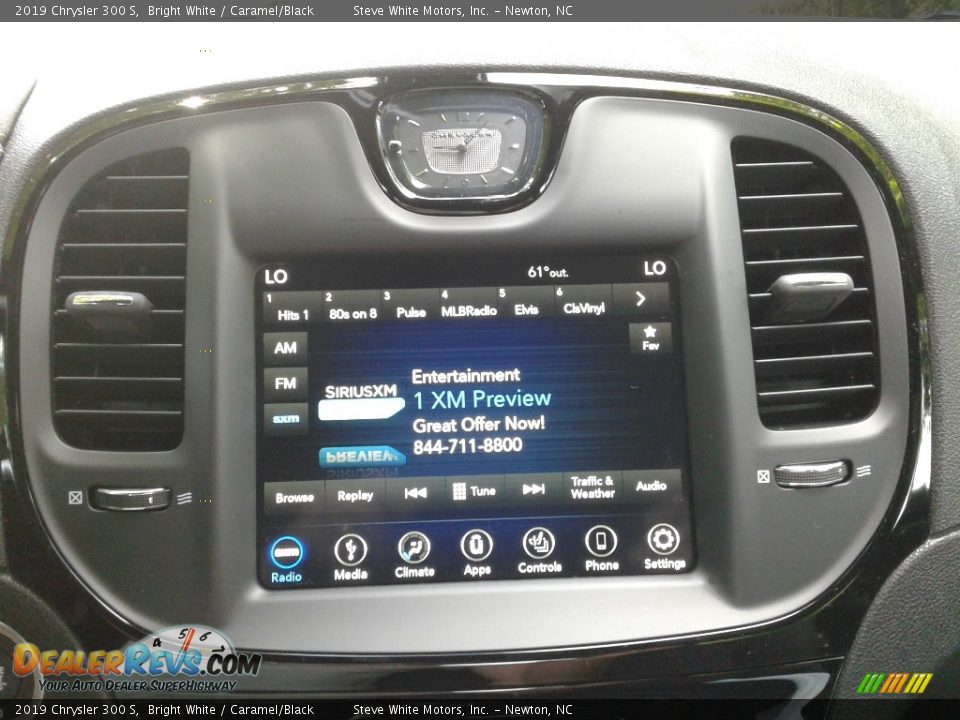 2019 Chrysler 300 S Bright White / Caramel/Black Photo #21