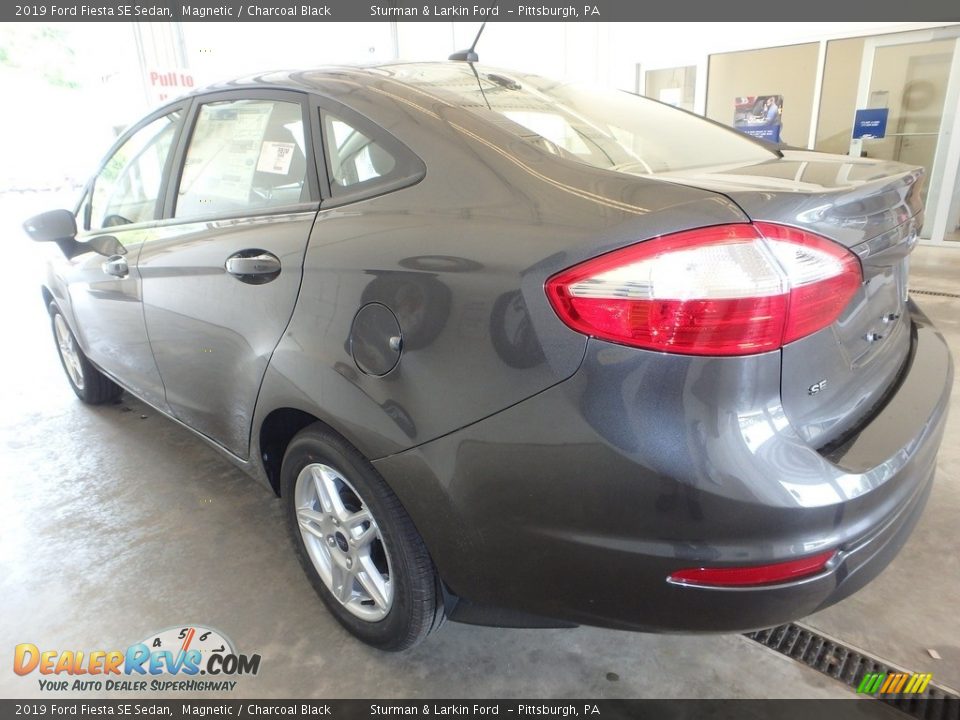 2019 Ford Fiesta SE Sedan Magnetic / Charcoal Black Photo #4