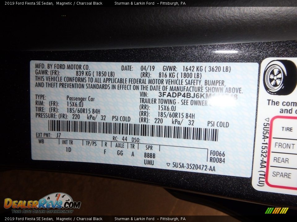 2019 Ford Fiesta SE Sedan Magnetic / Charcoal Black Photo #11