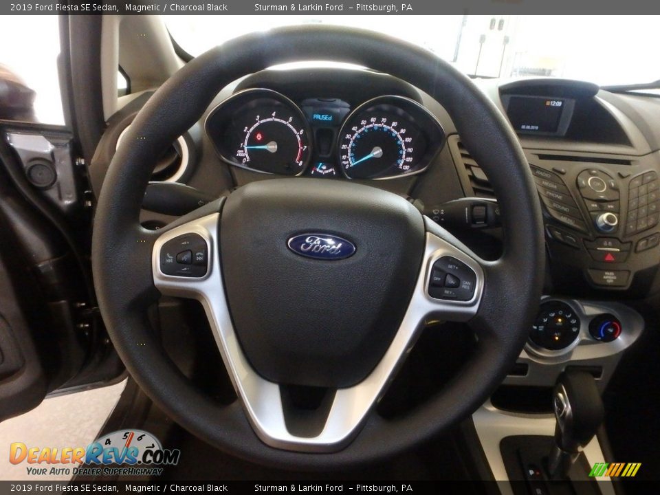 2019 Ford Fiesta SE Sedan Magnetic / Charcoal Black Photo #14