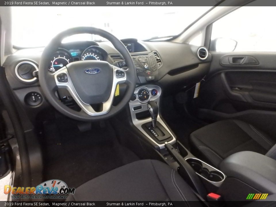 2019 Ford Fiesta SE Sedan Magnetic / Charcoal Black Photo #9
