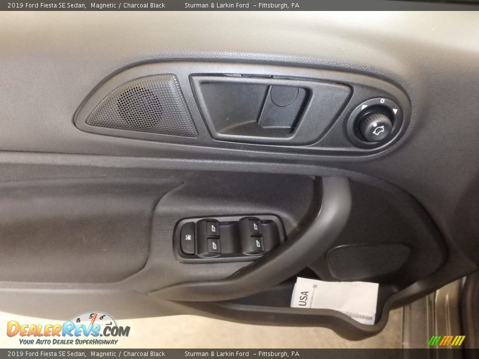 2019 Ford Fiesta SE Sedan Magnetic / Charcoal Black Photo #10