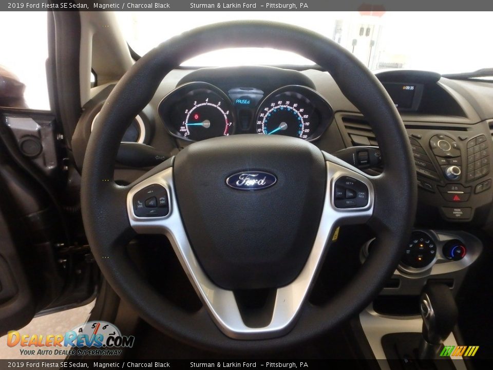 2019 Ford Fiesta SE Sedan Magnetic / Charcoal Black Photo #14