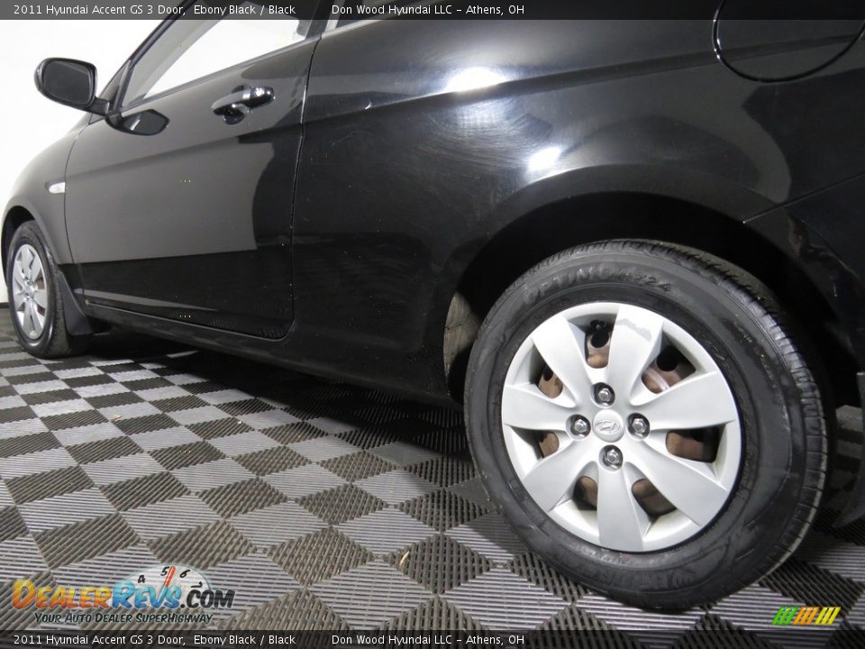 2011 Hyundai Accent GS 3 Door Ebony Black / Black Photo #9
