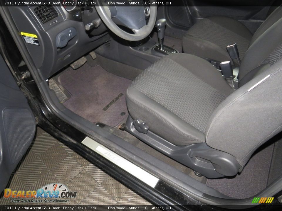 2011 Hyundai Accent GS 3 Door Ebony Black / Black Photo #21