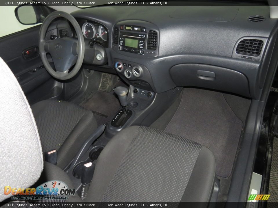 2011 Hyundai Accent GS 3 Door Ebony Black / Black Photo #26